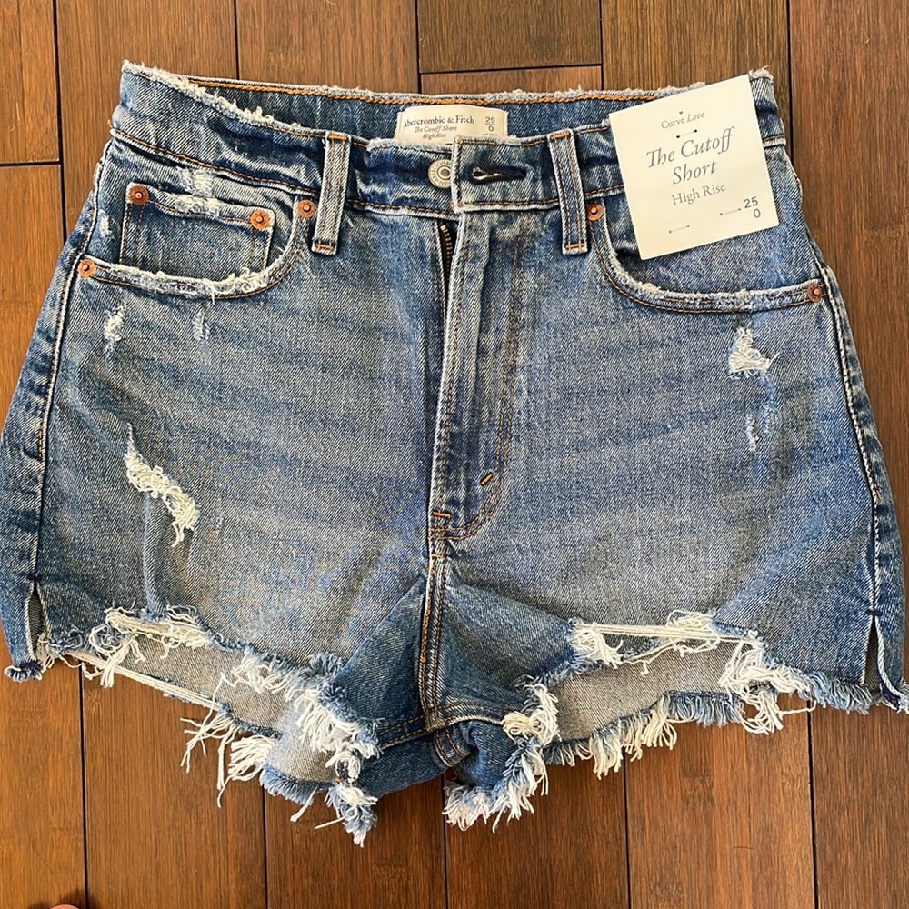 Curve love cutoff shorts